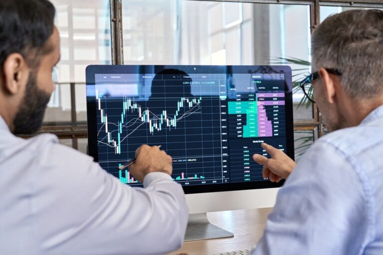 Trading the Forex Market Open and Close: Comprehensive Strategies for Optimal Results