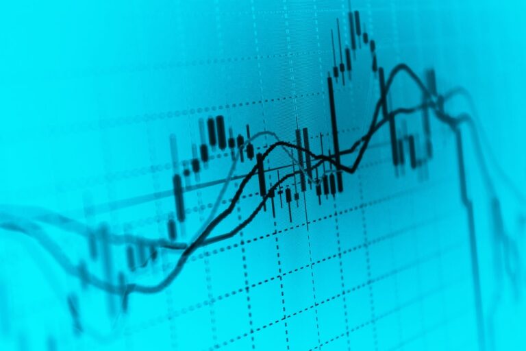 Hedging Strategies in Forex Trading for Optimal Currency Risk Mitigation